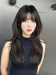 Xu Hướng Tóc Layer Hàn Quốc 2025: Bí Quyết Để Bạn Luôn Trẻ Trung Và Thời Thượng ✨